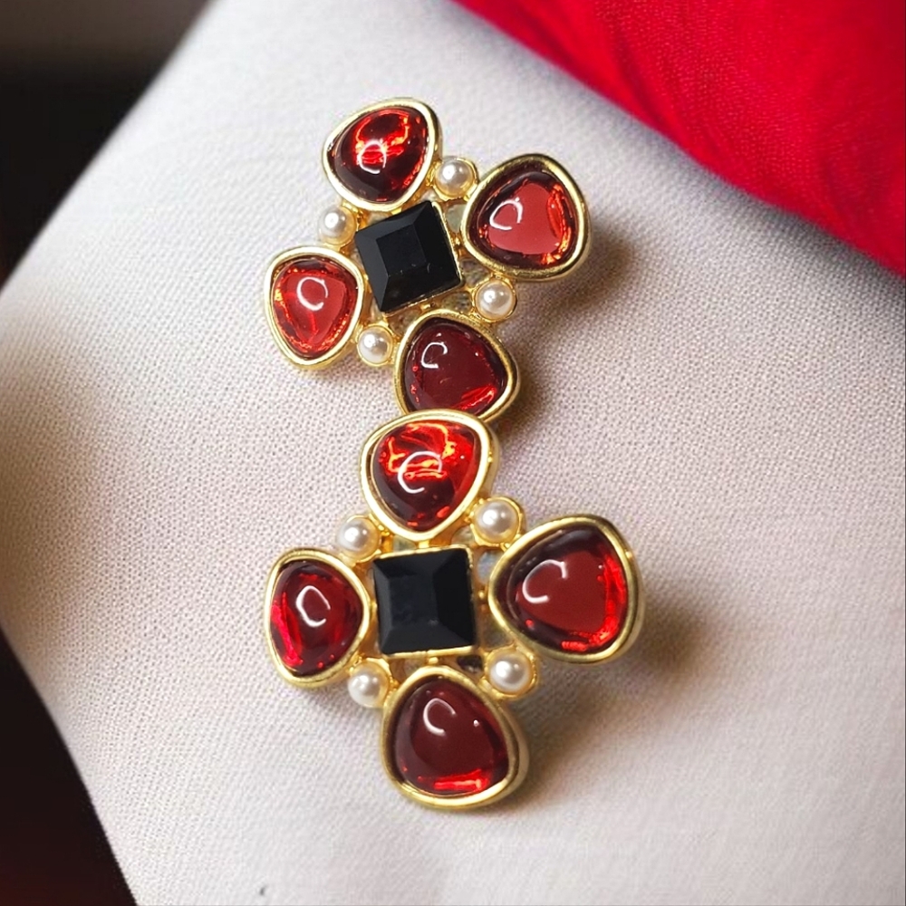 Elegant Red and Black Gold-Tone Earrings - Picture 3 of 4